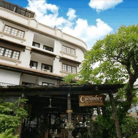 Cucumber Inn Suite Pattaya Esterno foto