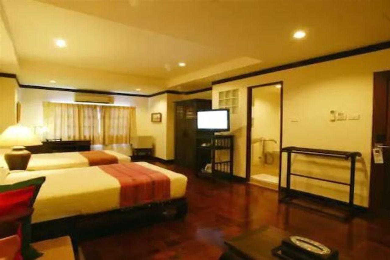 Cucumber Inn Suite Pattaya Esterno foto